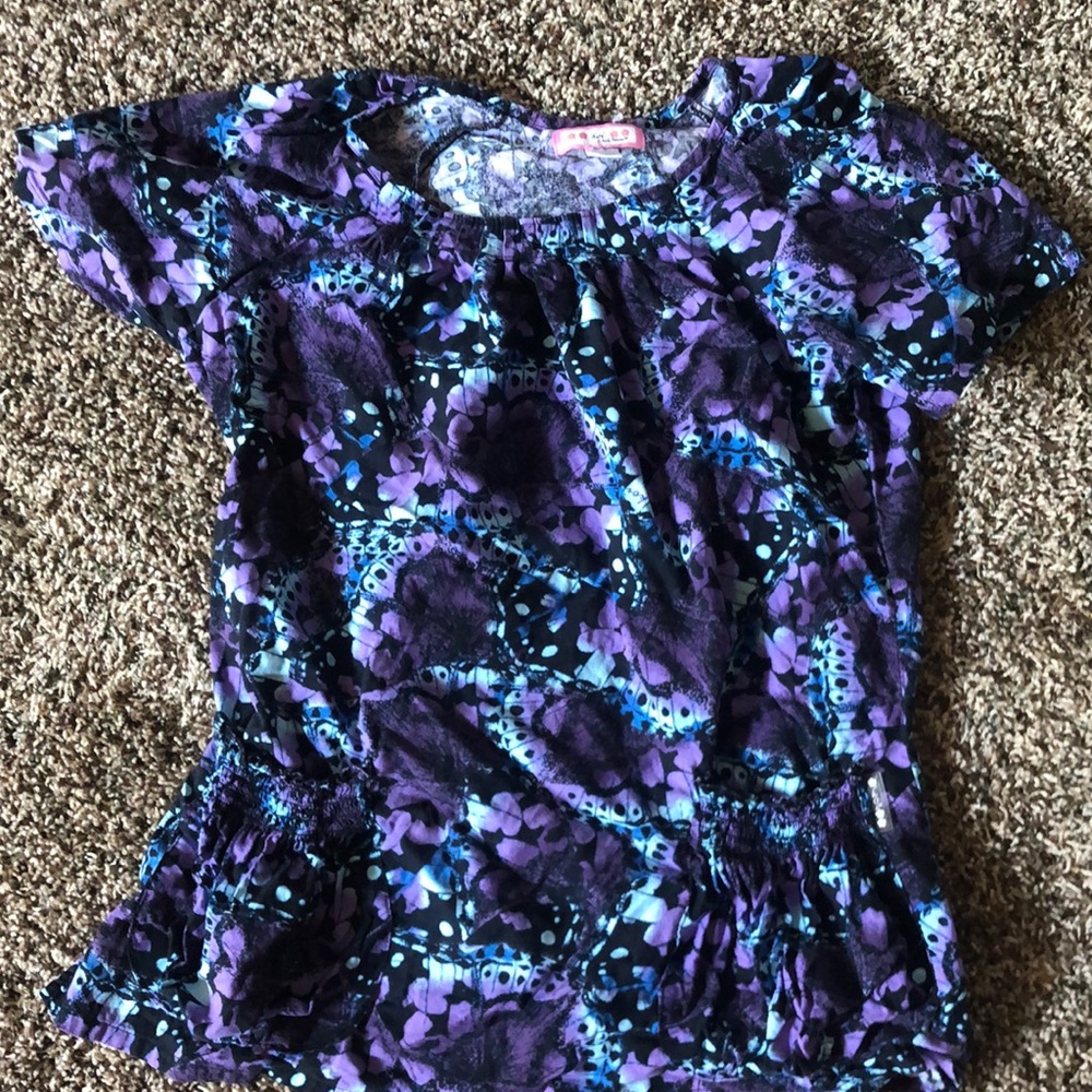 Medium koi scrub top